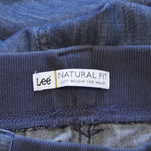 Women's LEE Natural Fit Just Below the Waist Capri Crop Pants Size 16P E… - Picture 3 of 4